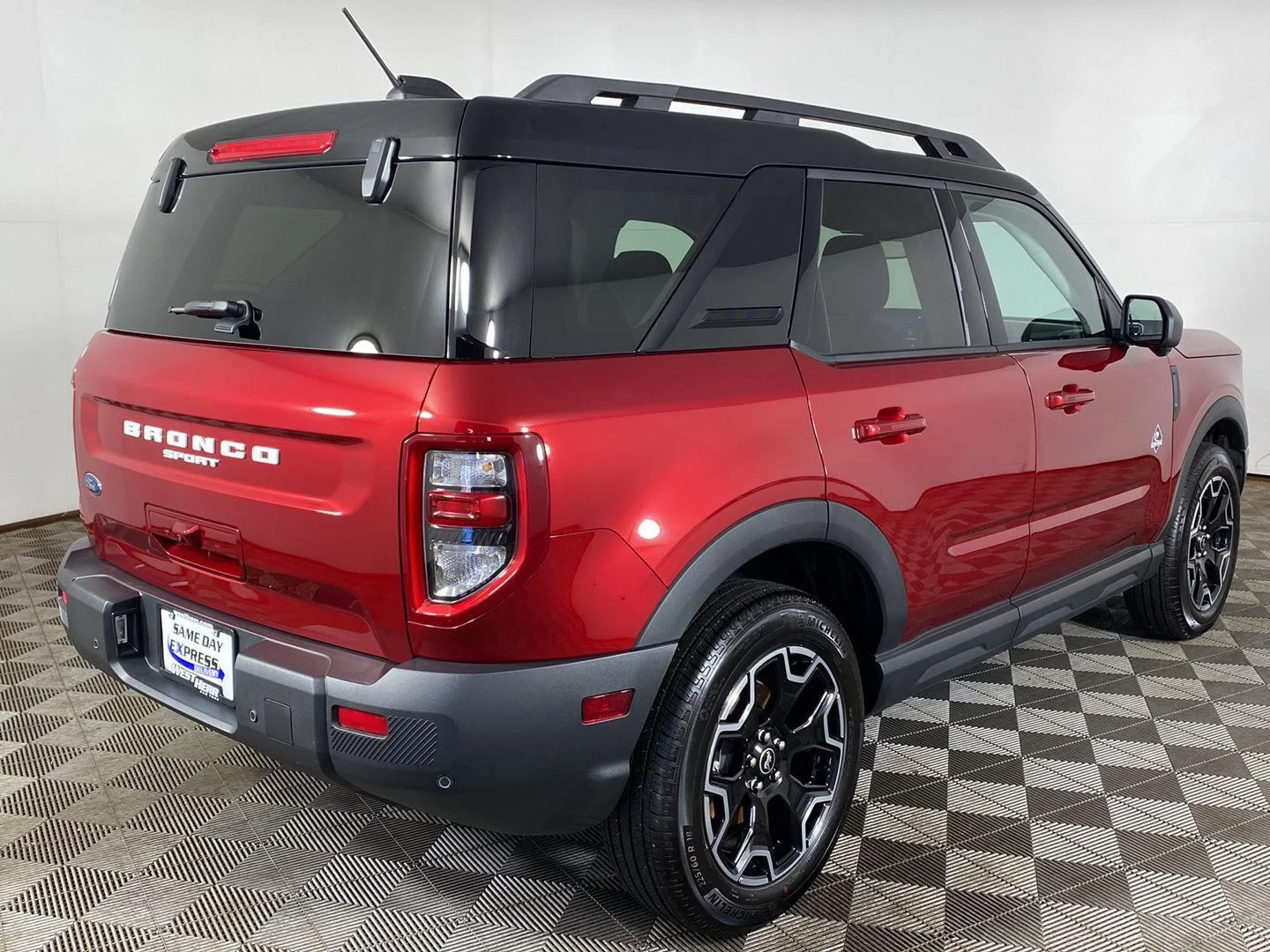 New 2025 Ruby Red Metallic Ford Outer Banks image 32