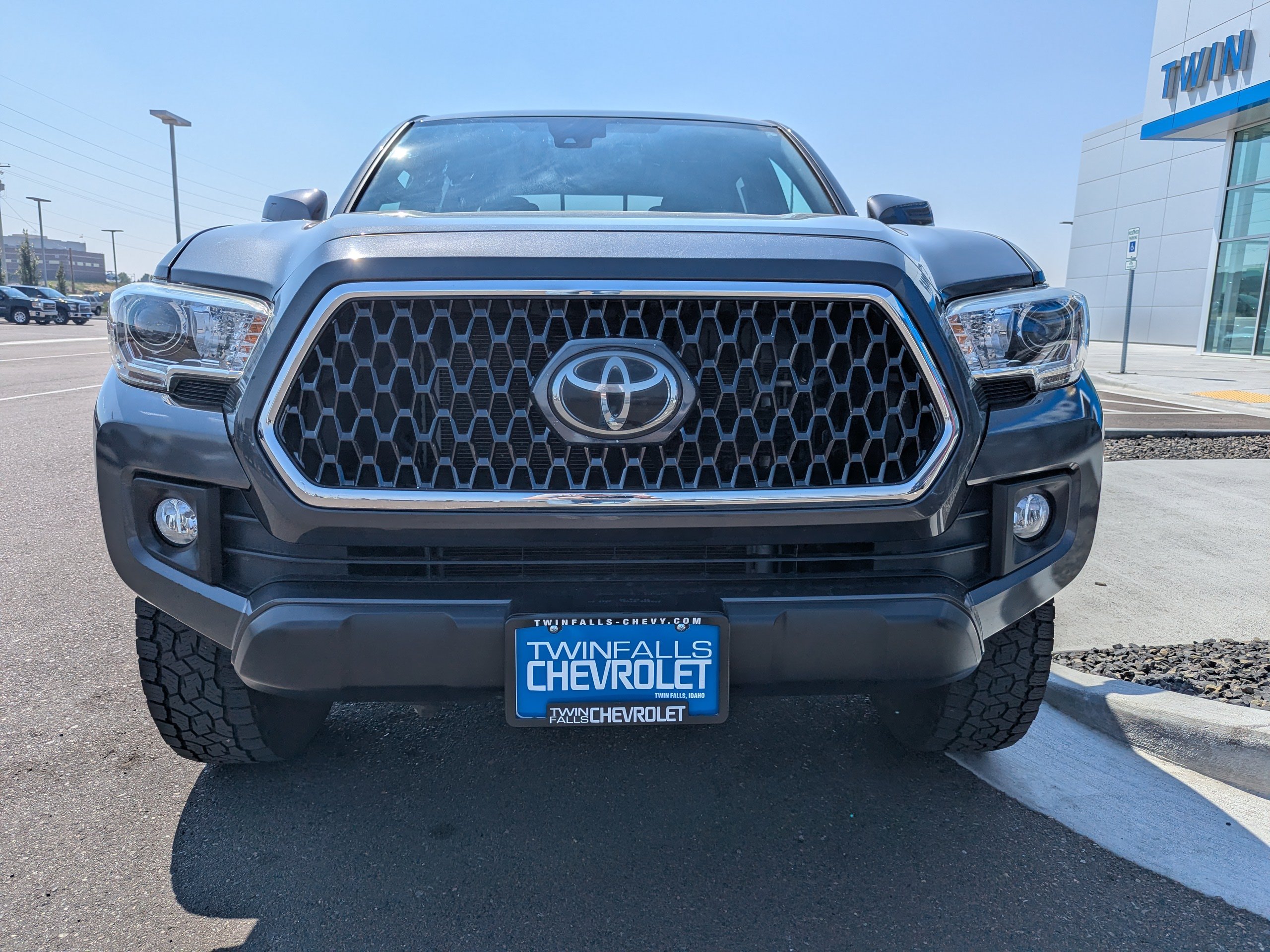 Used 2018  Toyota SR image 5