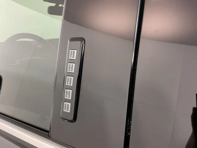 2022 Ford F-150 Platinum - Photo 14