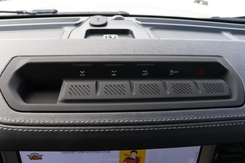 New 2026 Avalanche Gray Ford Outer Banks® image 24