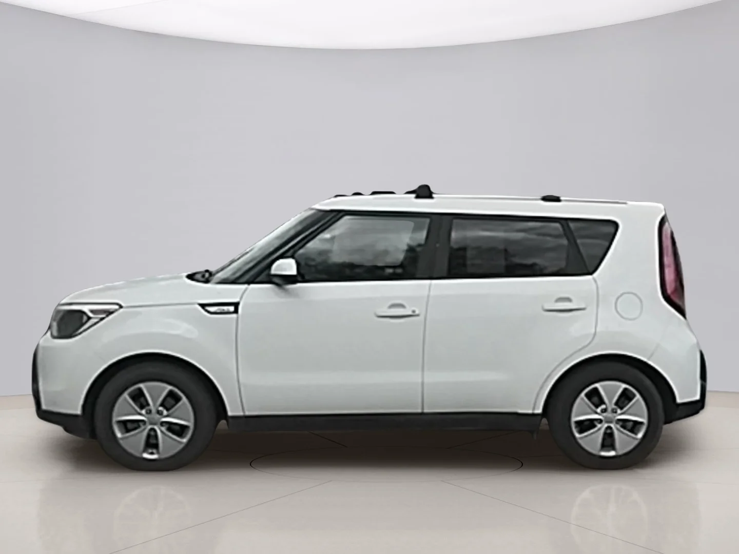 Used 2016 White Kia BASE image 2
