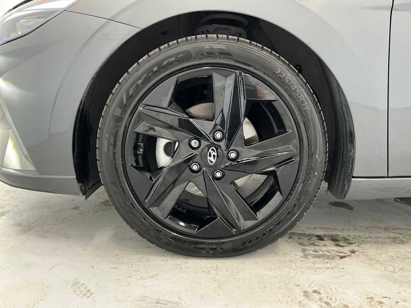 Used 2023 Ecotronic Gray Hyundai Limited image 9