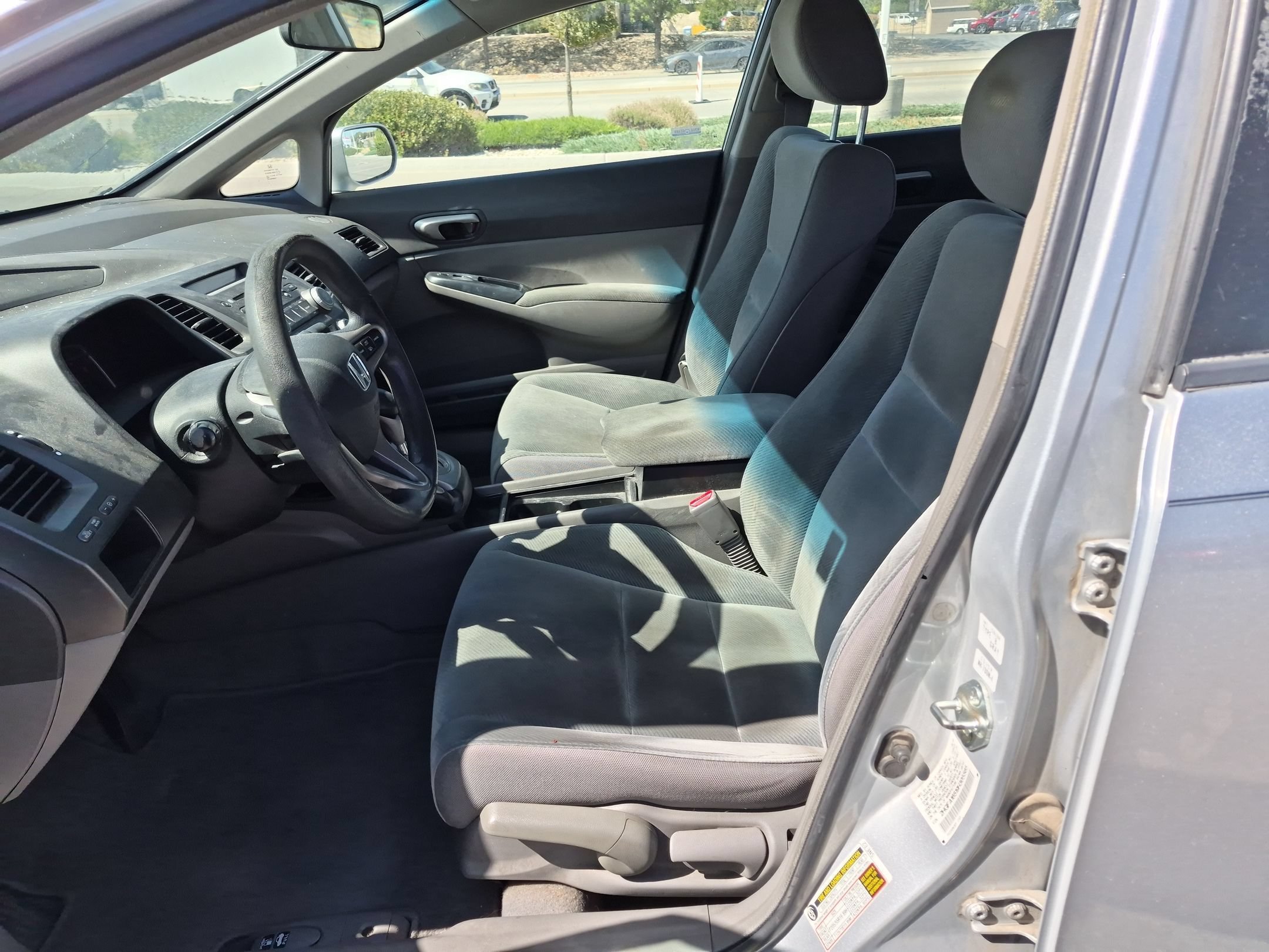 Used 2009 Silver Honda LX image 15