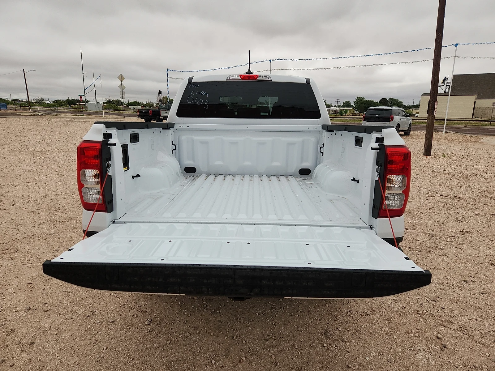 New 2026 Oxford White Ford XL image 12