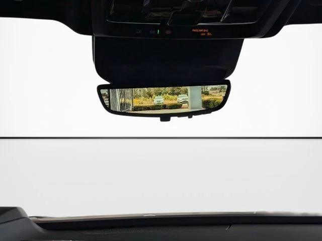 New 2027 Polar White Tricoat Chevrolet High Country image 23