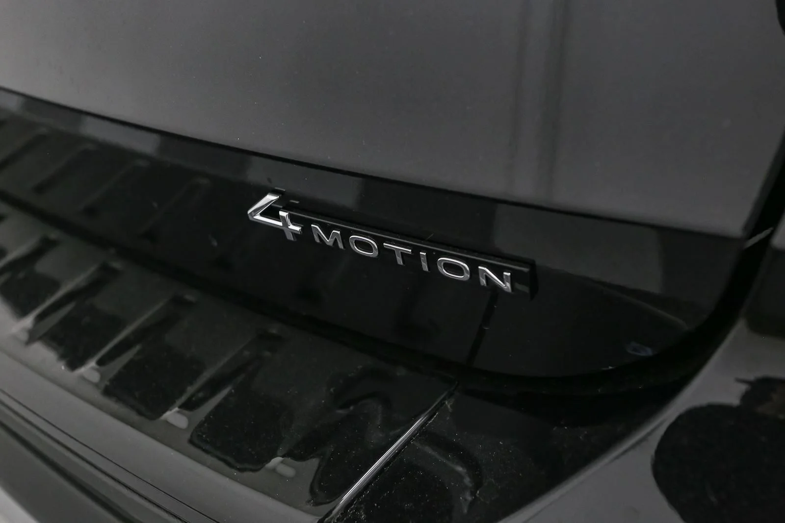 New 2026 Deep Black Pearl Volkswagen SE image 11