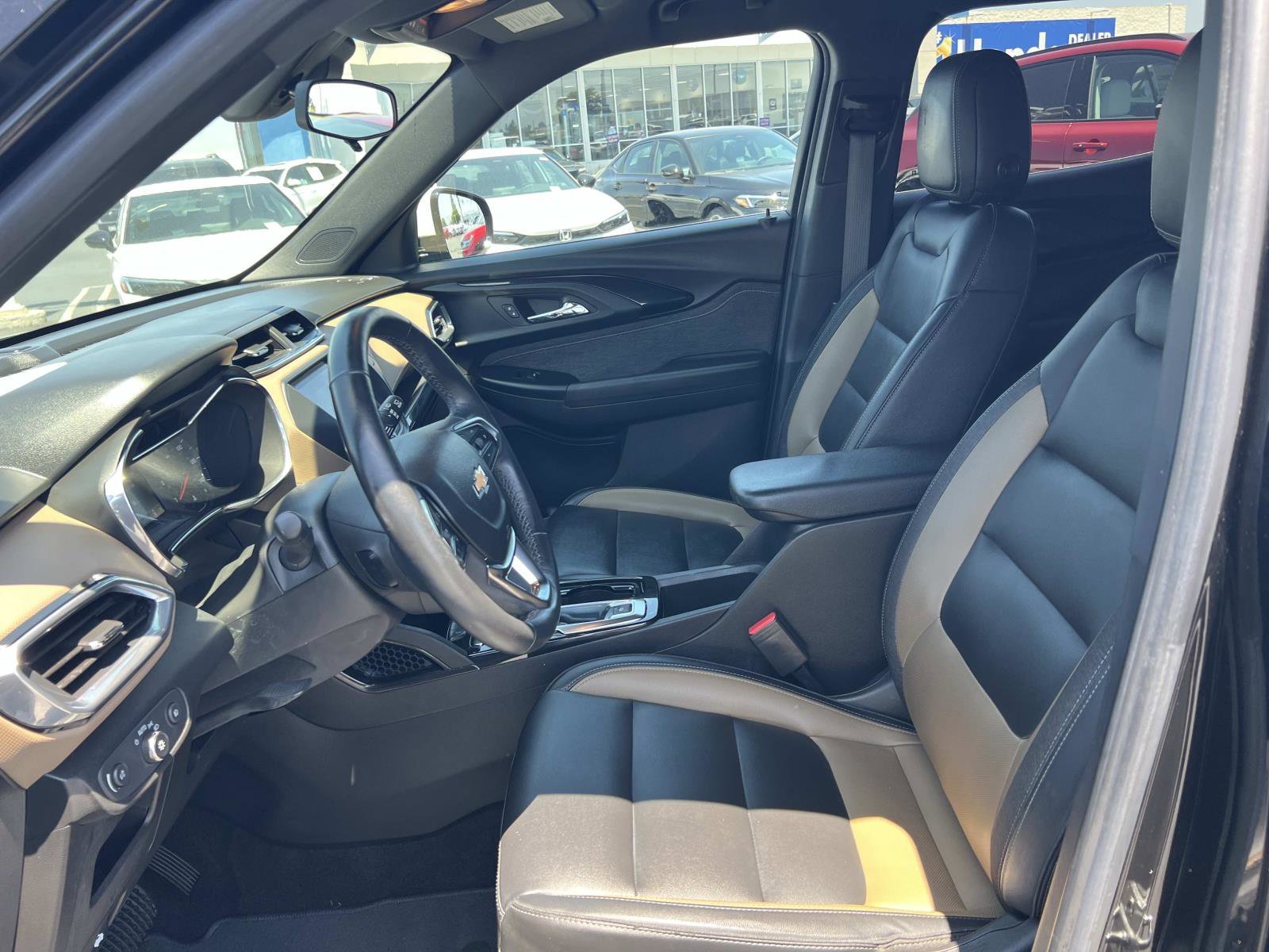 Used 2022 Mosaic Black Metallic Chevrolet ACTIV image 19