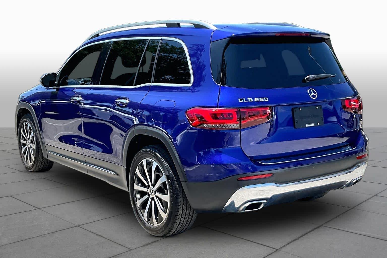 Used 2021 Galaxy Blue Metallic Mercedes-Benz GLB 250 image 12