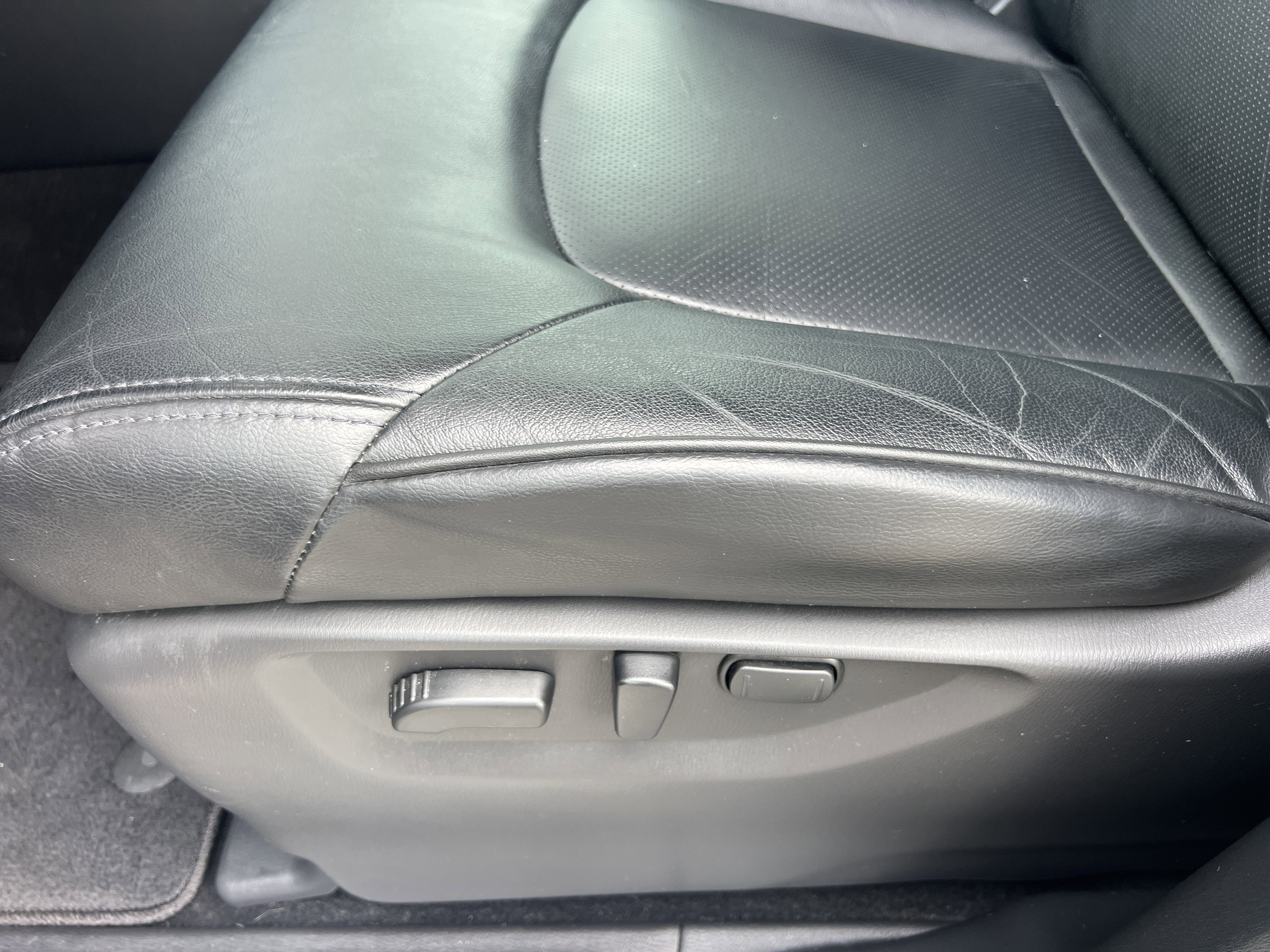 Certified Used 2022 Gun Metallic Nissan SL image 22