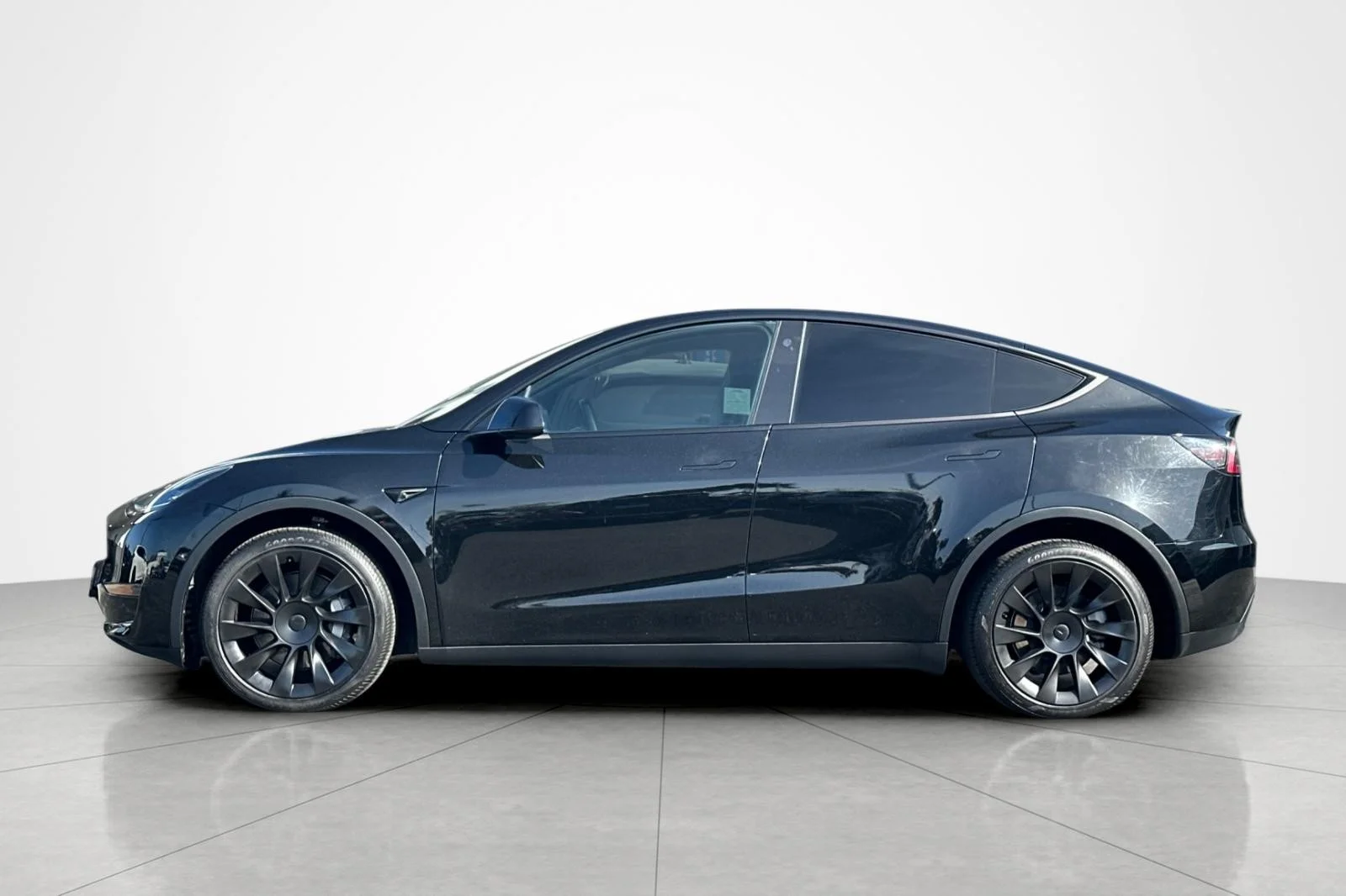 Used 2023 BLACK Tesla Long Range image 2