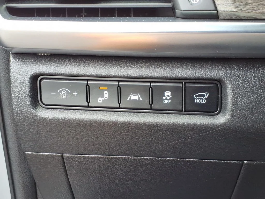 Certified Used 2022 Gray Kia EX image 21