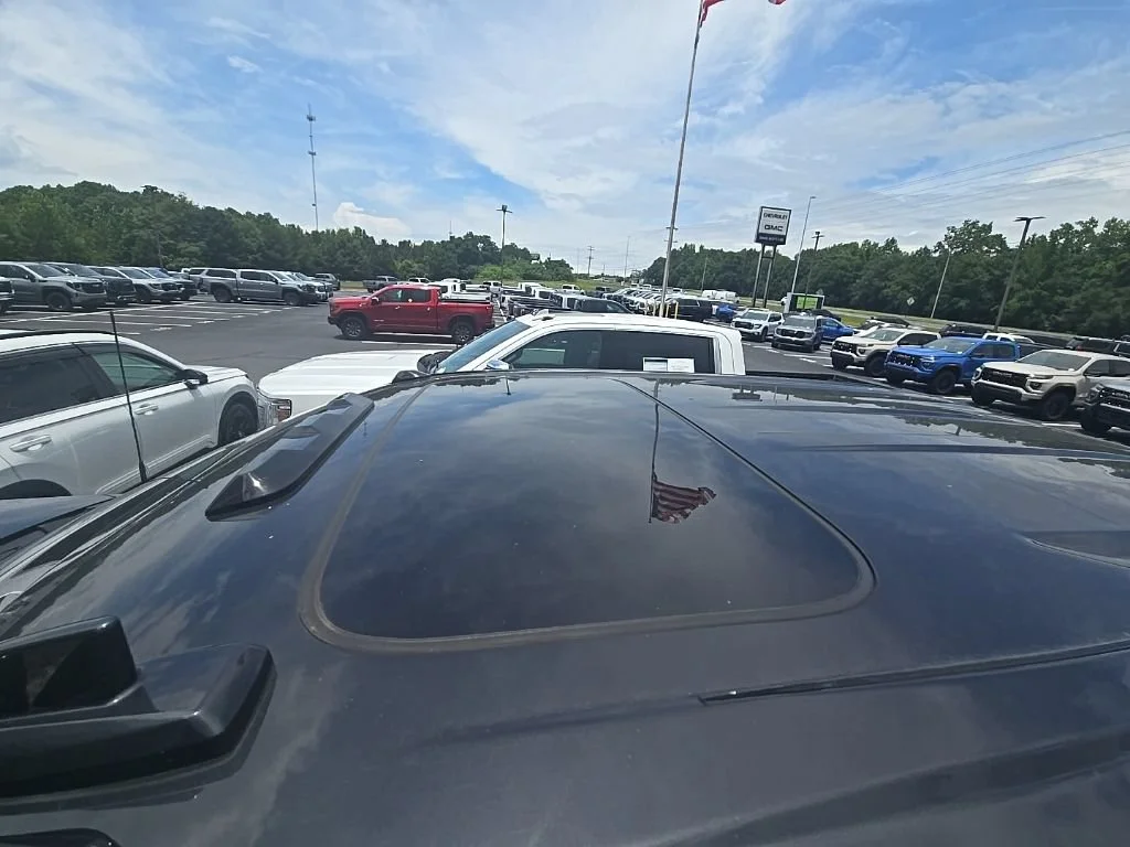 Used 2020 CARBON BLACK METALLIC GMC Denali image 3