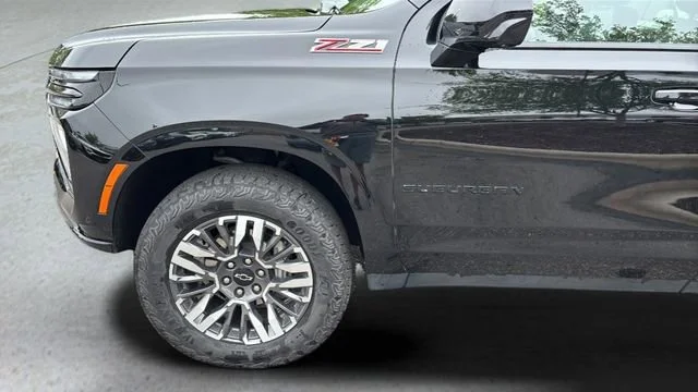Used 2025 Black Chevrolet Z71 image 31