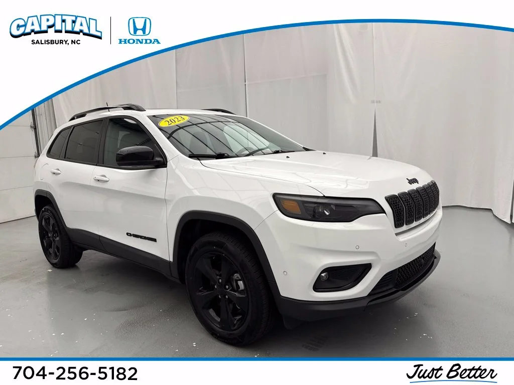 Used 2023 White Jeep Altitude image 1