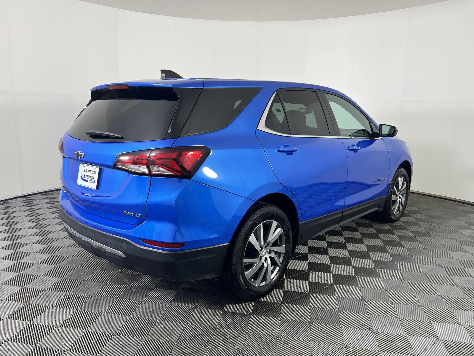Used 2024 Riptide Blue Metallic Chevrolet LT image 23
