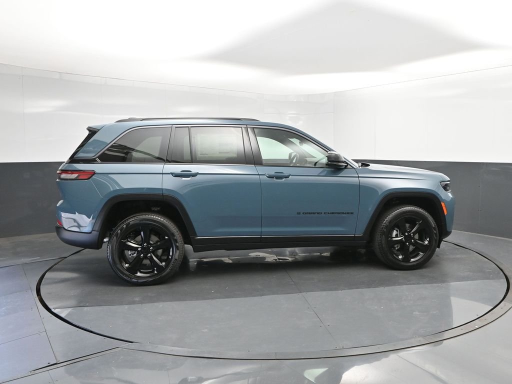 New 2026 Steel Blue Exterior Paint Jeep Limited image 15
