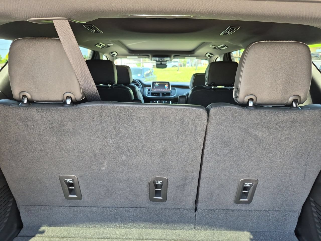 Used 2023 Black Chevrolet Premier image 37