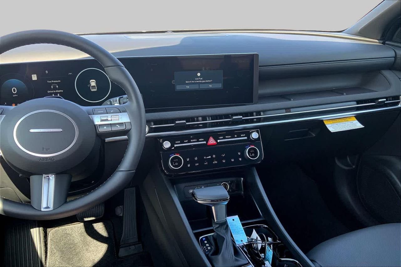 2026 Hyundai Santa Cruz Limited - Photo 6