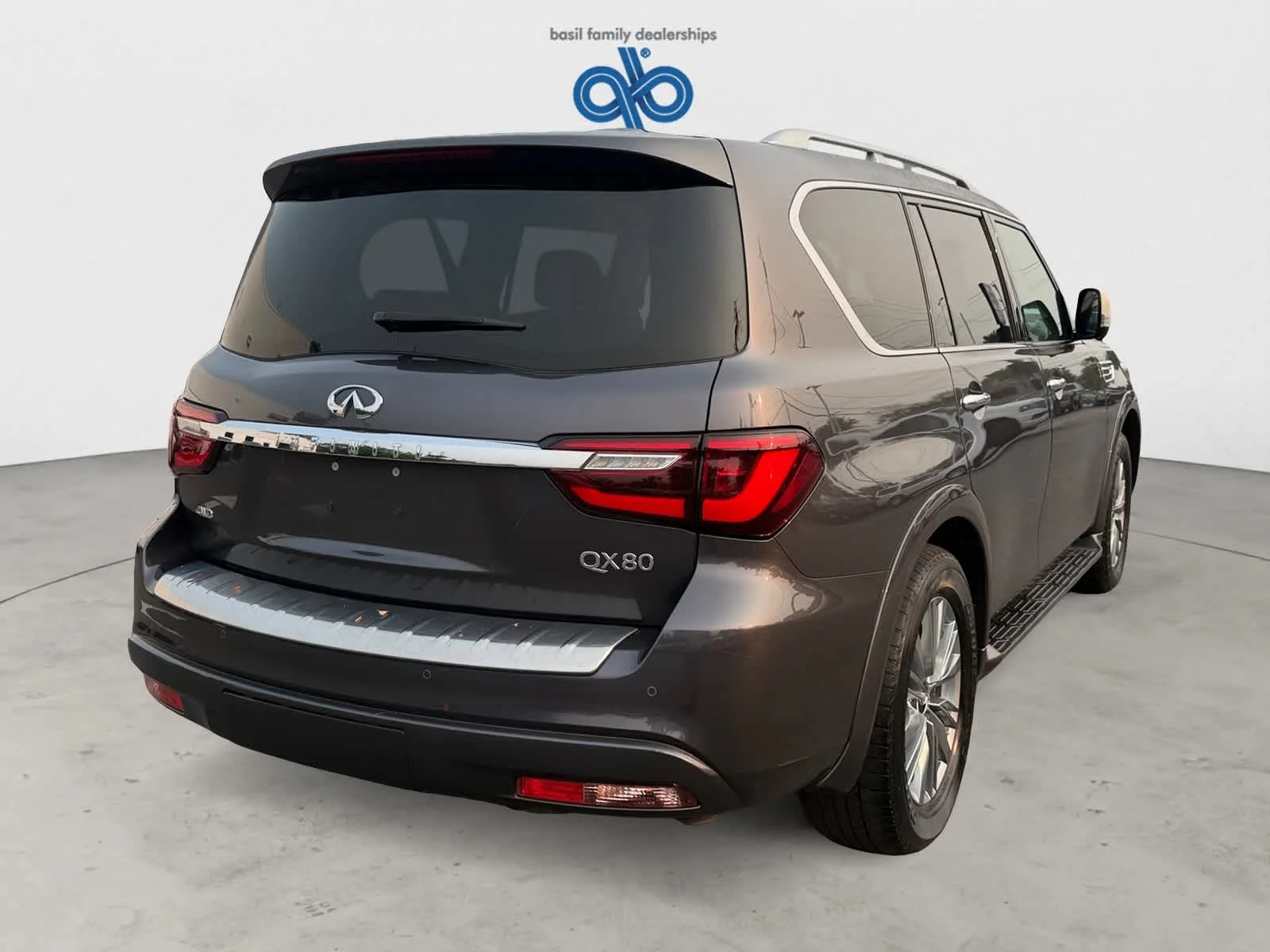 Used 2024 Anthracite Gray INFINITI LUXE image 6