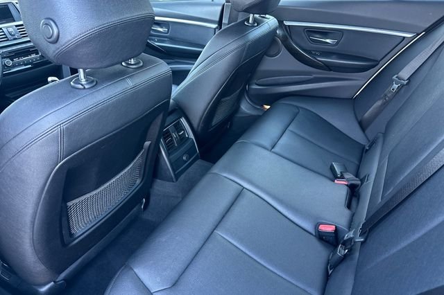2018 BMW 3 Series 330e - Photo 14