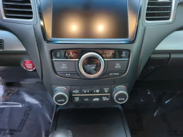 Used 2018 White Acura Technology Package image 23
