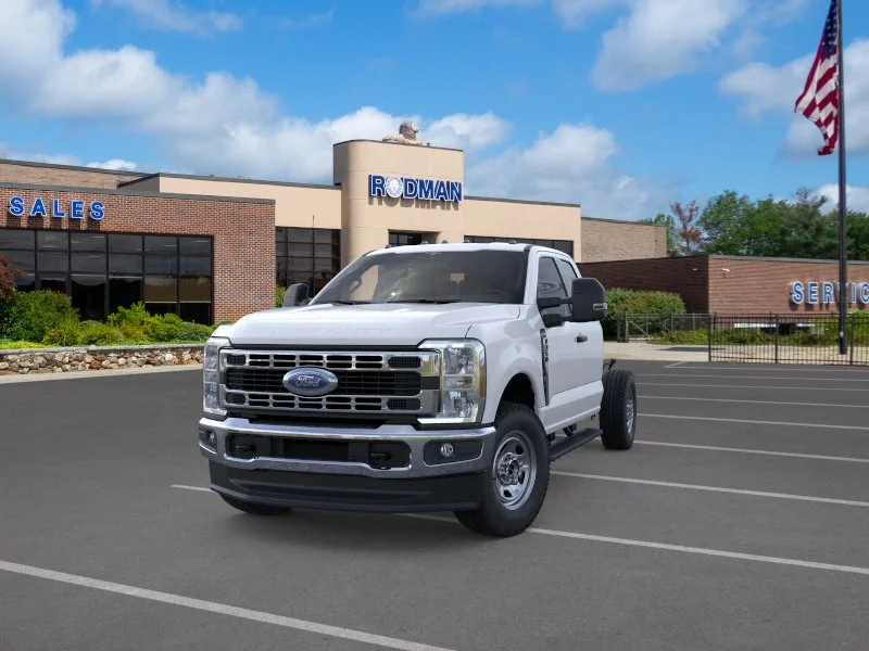 New 2026 Oxford White Ford F-350® XL image 2