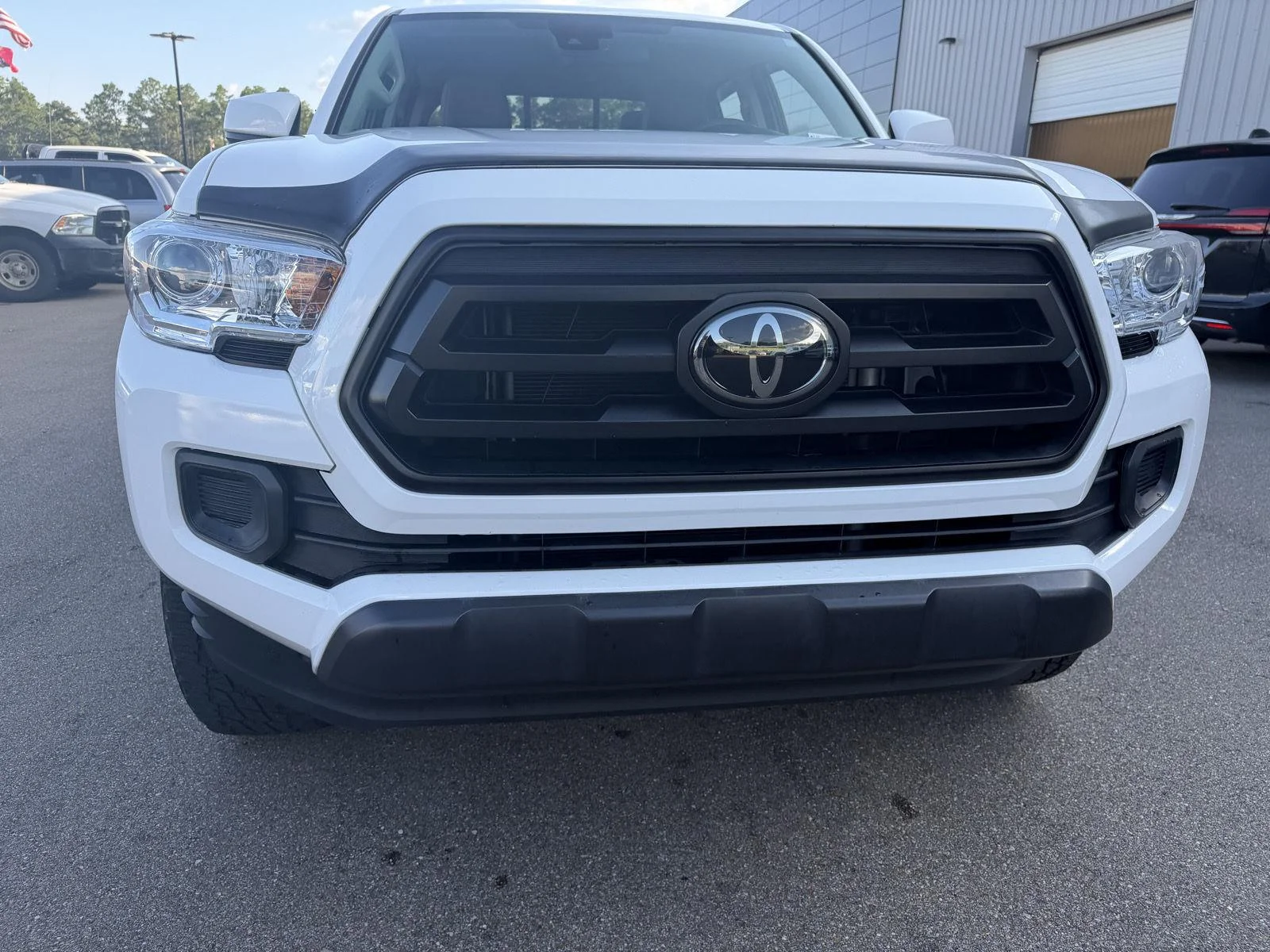 Used 2022 White Toyota SR image 24