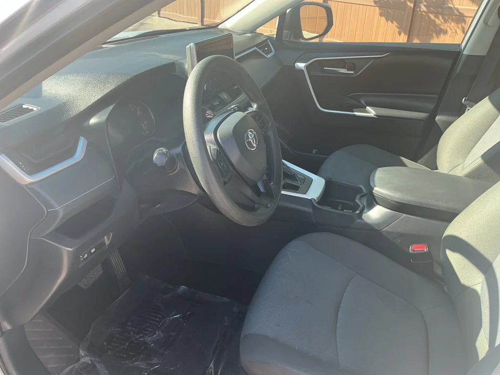 Used 2025 SILVER SKY METALLIC Toyota XLE image 12