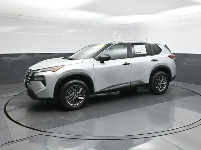 Used 2024 Silver Nissan S image 30