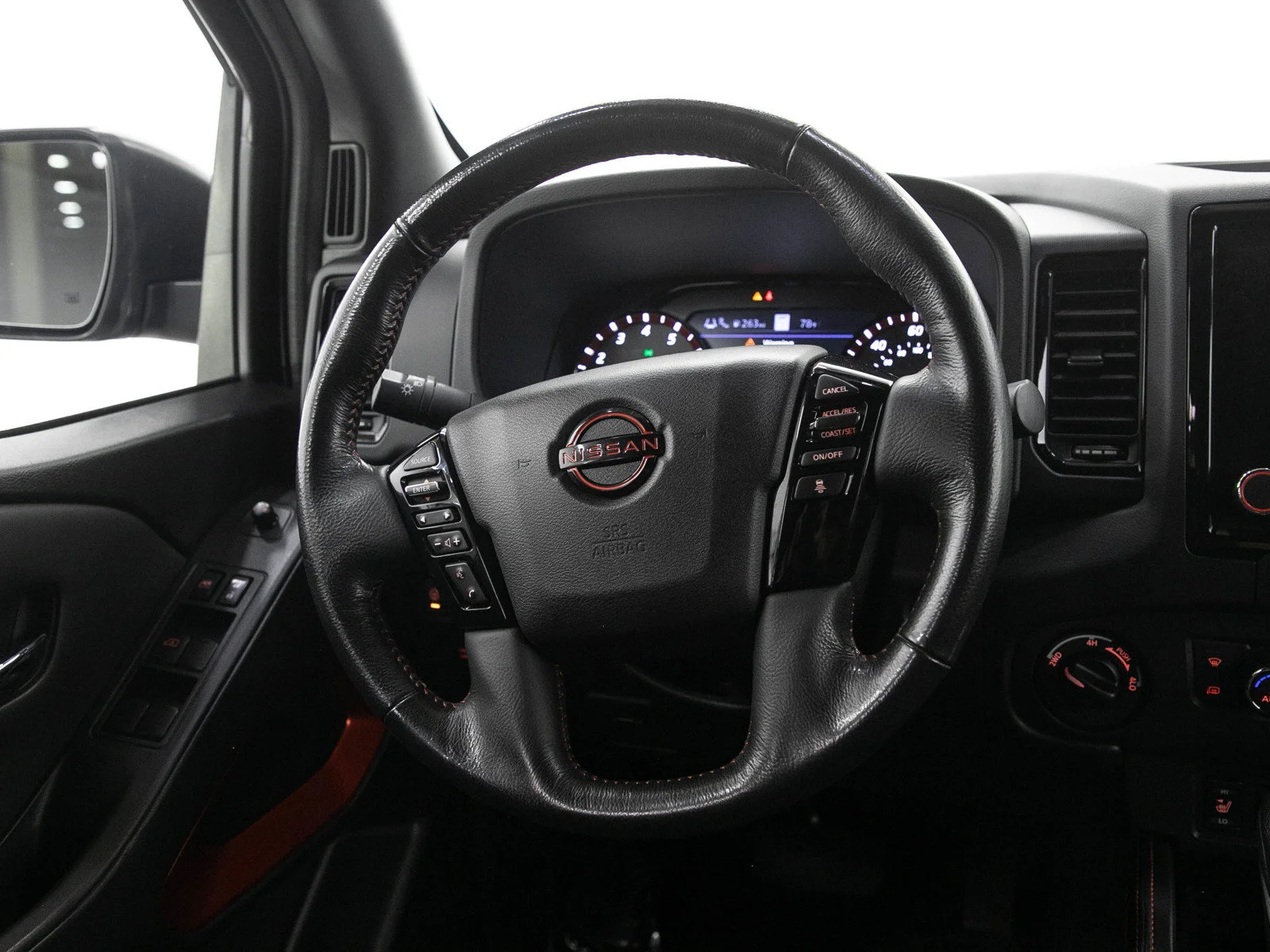 Used 2022 Boulder Gray Pearl Nissan PRO-4X image 17