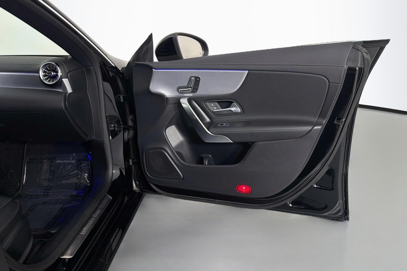 Used 2020 Night Black Mercedes-Benz 250 image 23