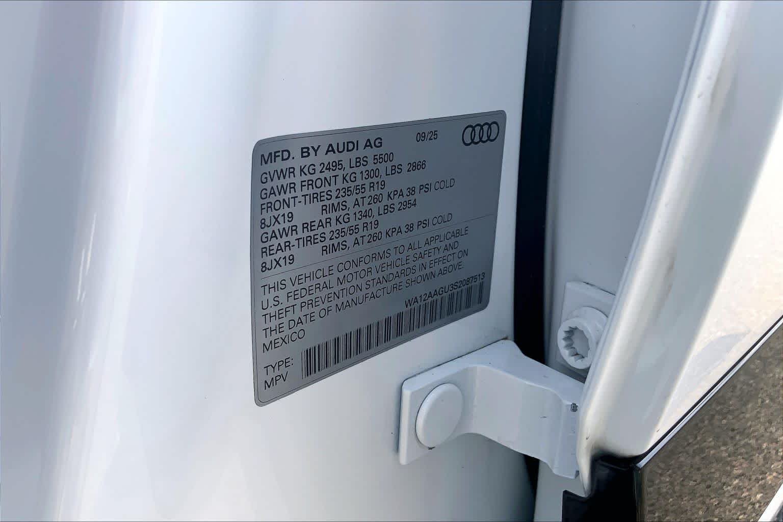 Used 2025 Arkona White Audi Premium Plus image 34