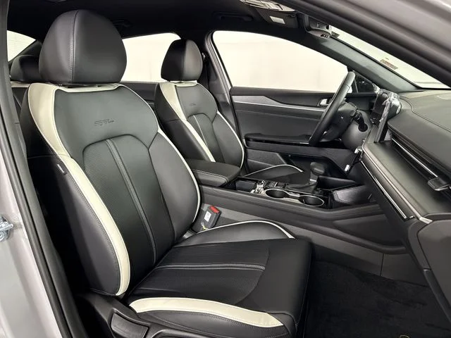 New 2026 Wolf Gray Kia GT-Line FWD image 24