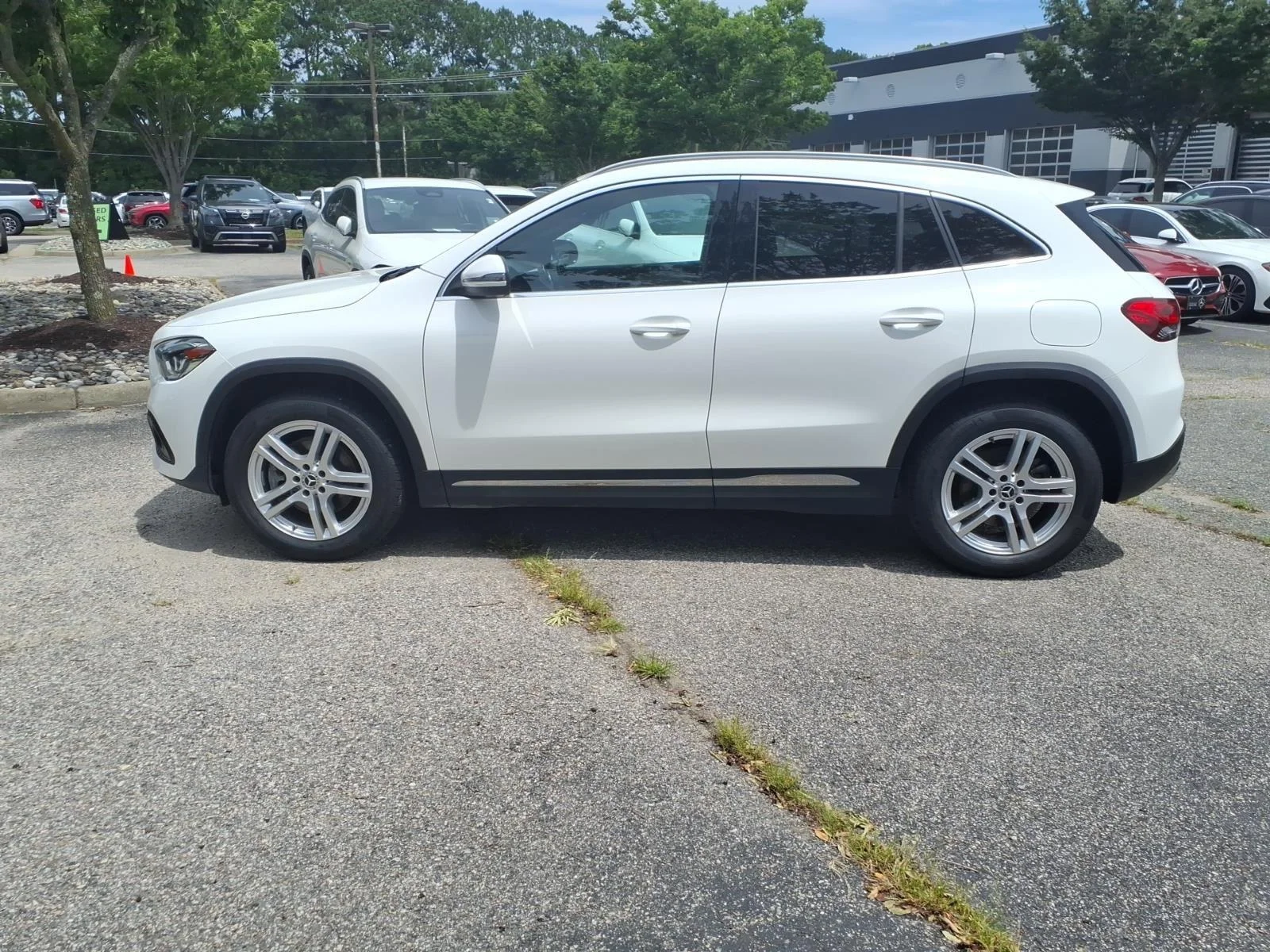Used 2023 Polar White Mercedes-Benz GLA 250 image 9