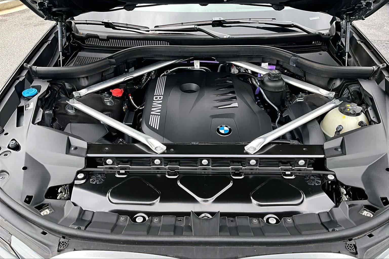 Certified Used 2026 Skyscraper Grey Metallic BMW xDrive40i image 32