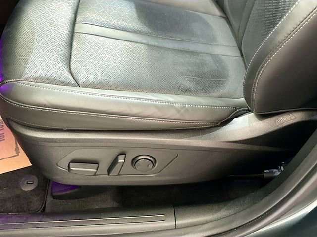 Used 2023  Kia X-Line S image 20
