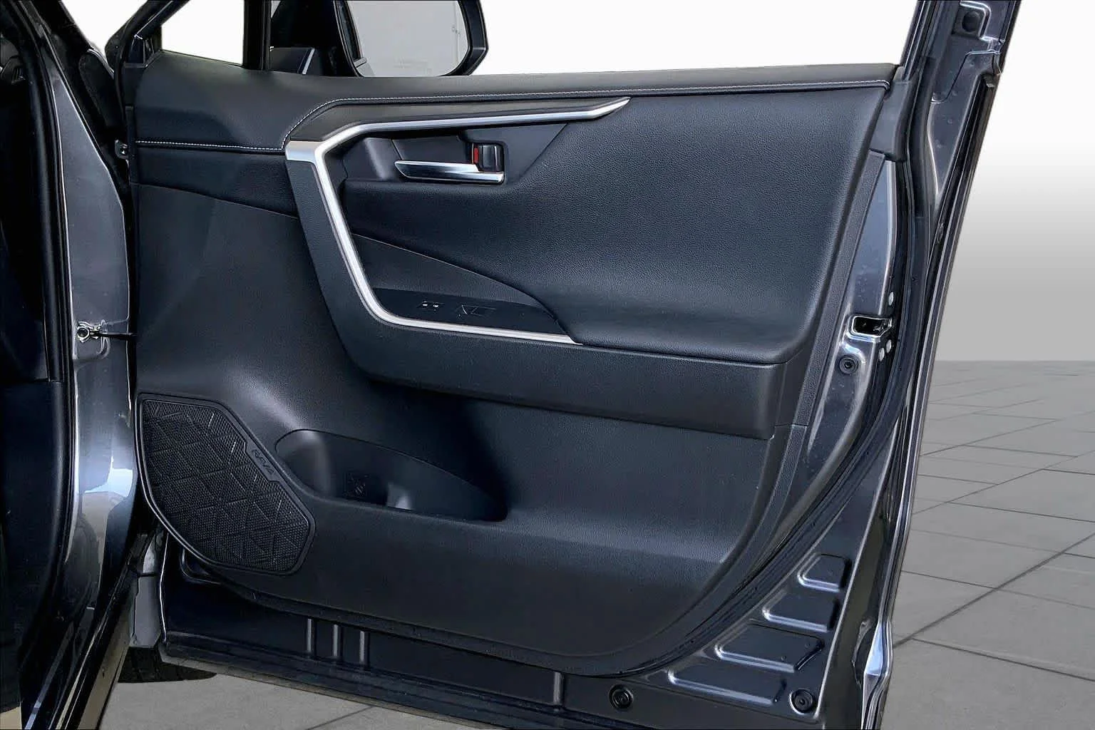 Used 2020 Magnetic Gray Metallic Toyota Limited image 22