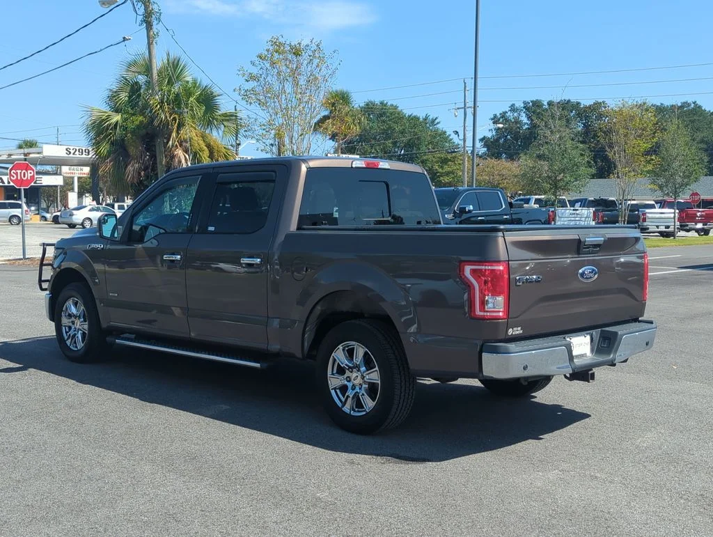 Used 2015  Ford XLT image 4
