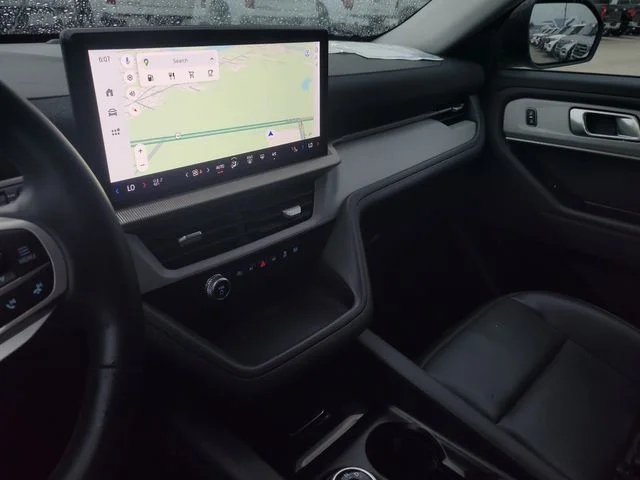 Used 2025 Silver Ford Active image 22