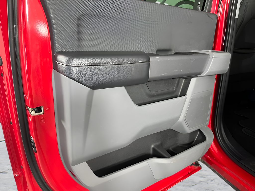 Used 2023  Ford XLT image 11