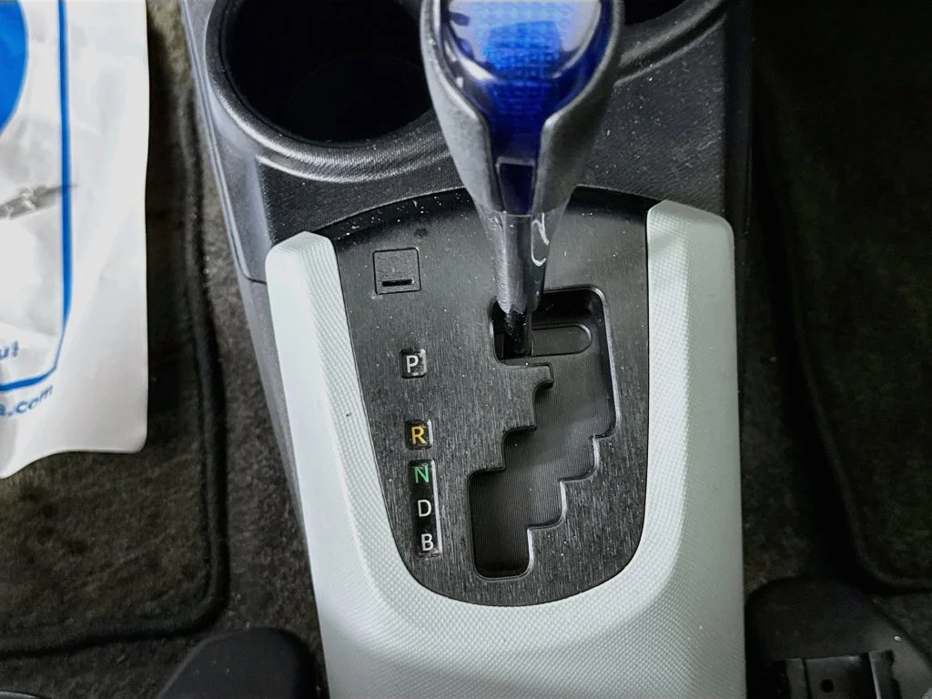 Used 2013 Super White Toyota Two image 19