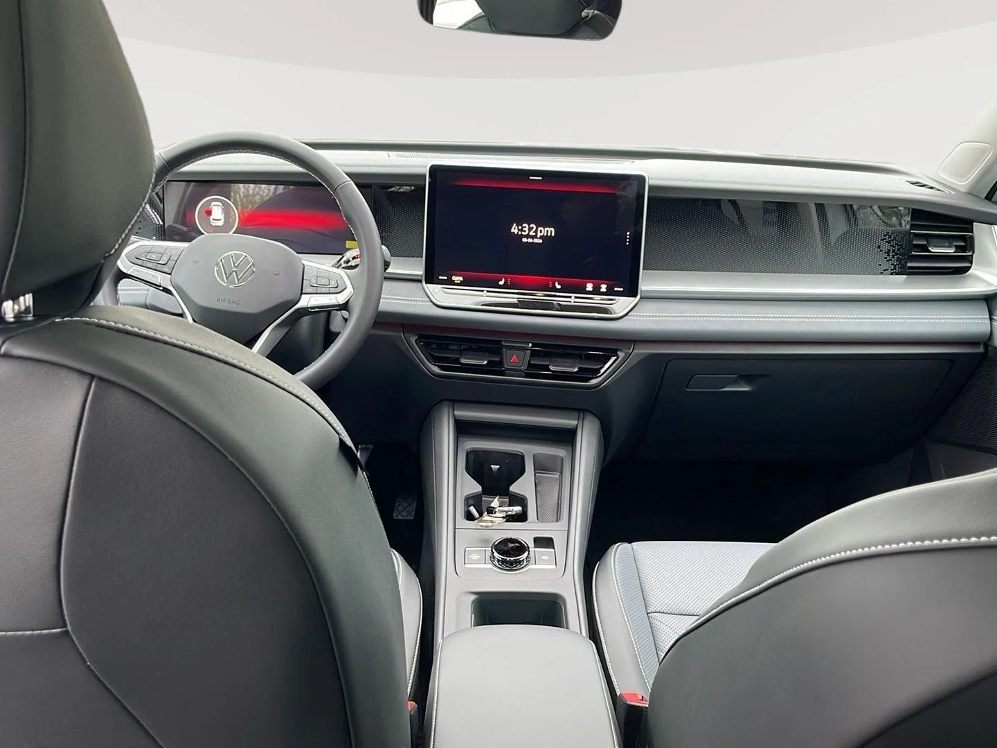 New 2026 Pure White Volkswagen SE image 17