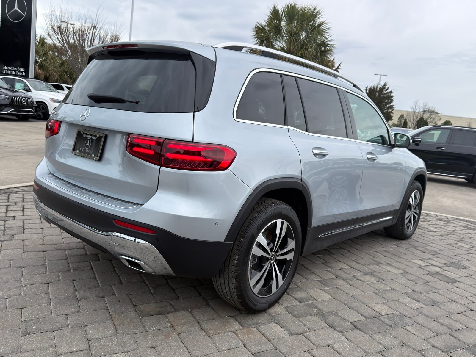 New 2026 Cirrus Silver Metallic Mercedes-Benz GLB 250 image 8