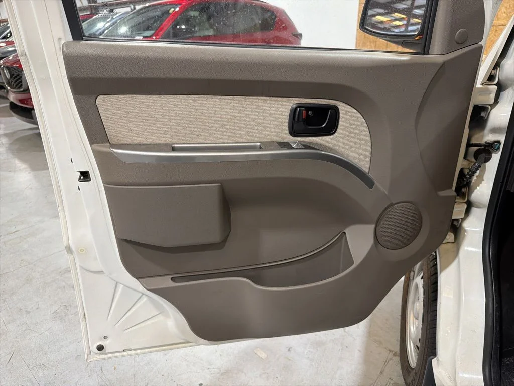 Used 2024 White MULLEN X image 17