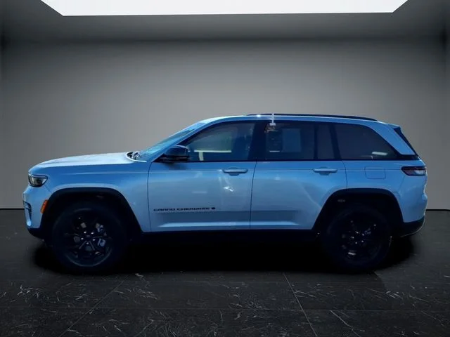 2025 Jeep Grand Cherokee Altitude - Photo 6