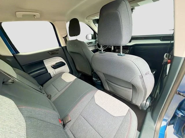 Used 2024 Atlas Blue Metallic Ford XLT image 28