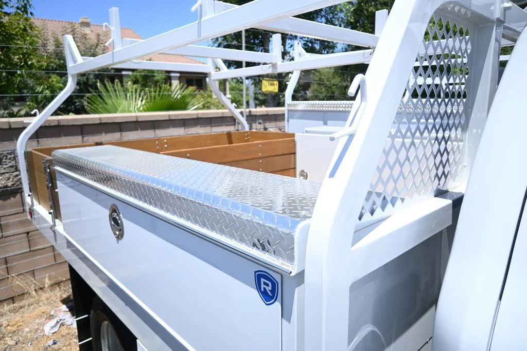 New 2026 Oxford White Ford XL image 7