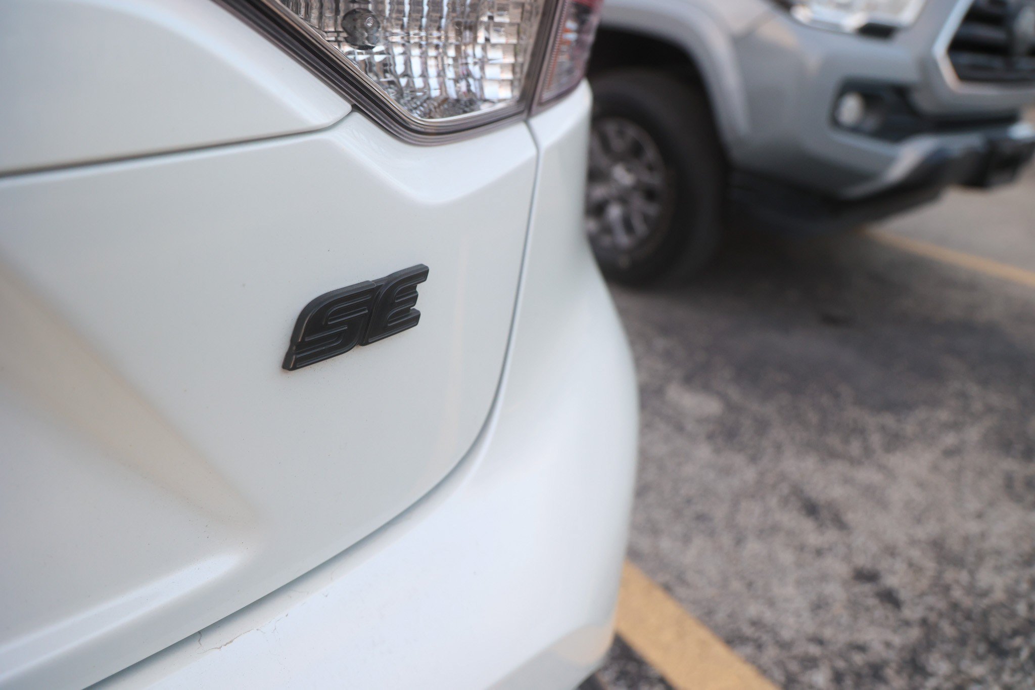 Used 2020 White Toyota SE image 11