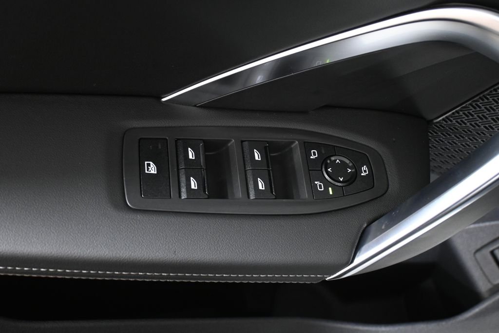 Used 2026 Alpine White BMW xDrive28i image 30
