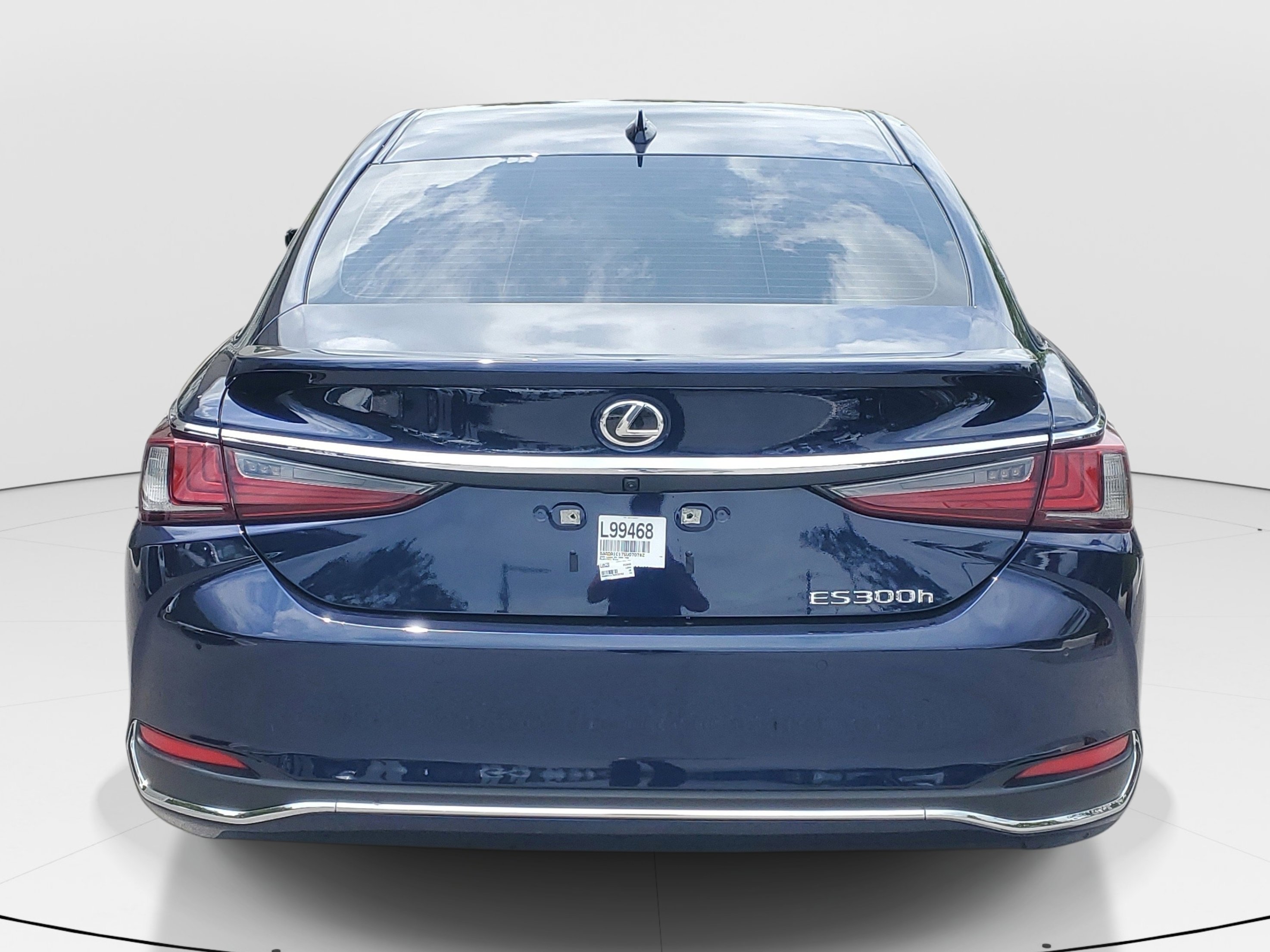 Used 2025 Mica Lexus ES 300h image 6